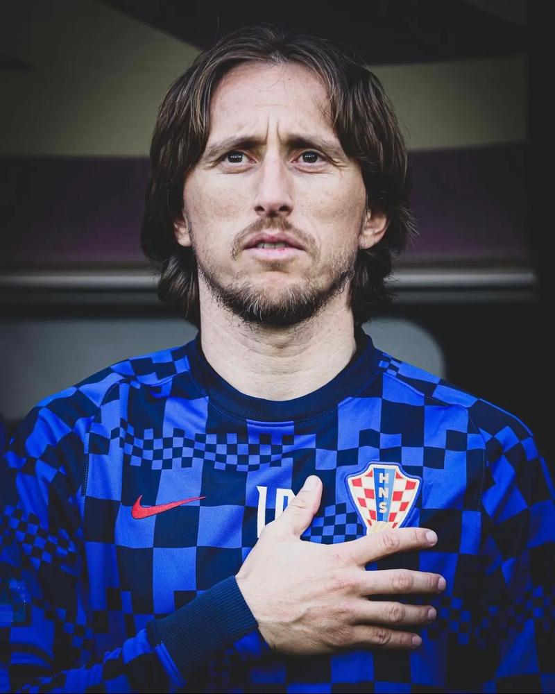 大谷翔平在 2024 年常规赛结束后，将自己的 50 轰纪念球衣捐赠给了道奇博物馆