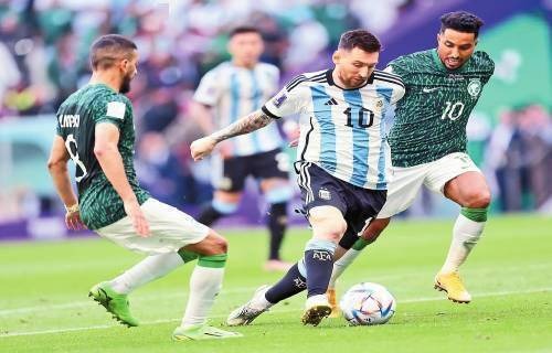 U16男足全胜晋级U17亚洲杯，中国足球队官方发布海报庆祝